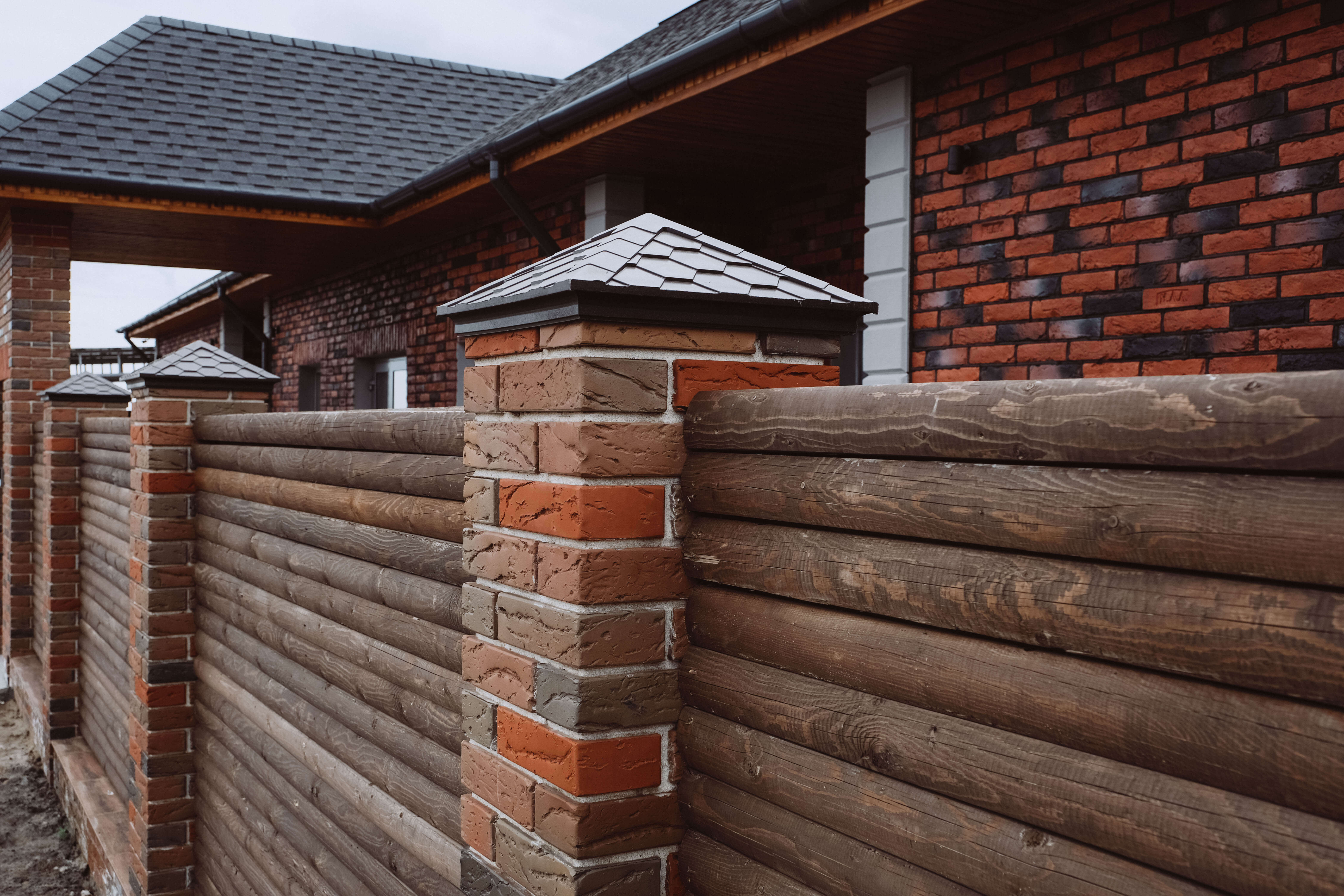 Колпак Zking Эверест Коричневый на столб 1.5х1.5 кирпича (390х390мм) в Новороссийске фото